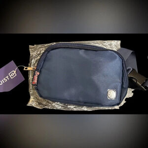 NWT 2024 Atlanta Braves Baseball Belt Bag